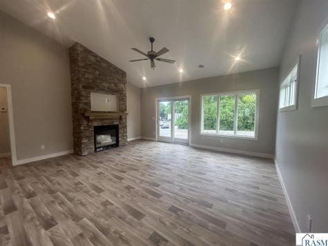 215 Parkway Place Mankato MN 56001