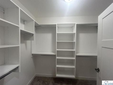 215 Parkway Place Mankato MN 56001