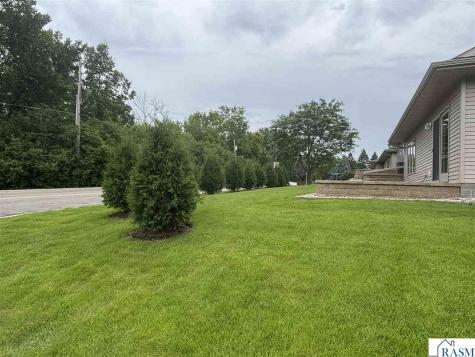 215 Parkway Place Mankato MN 56001