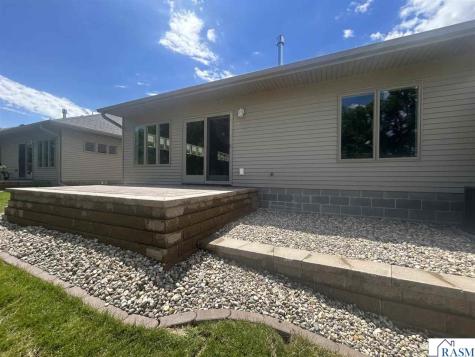 215 Parkway Place Mankato MN 56001