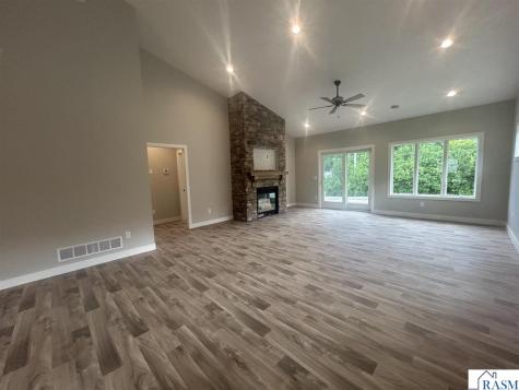 215 Parkway Place Mankato MN 56001