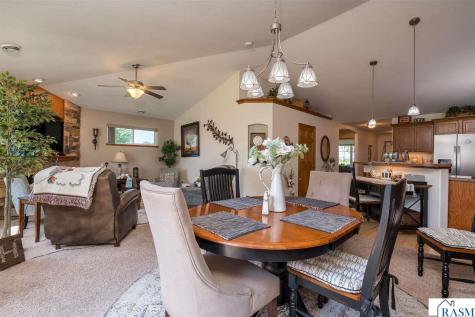 15 Sarah Circle North Mankato MN 56003