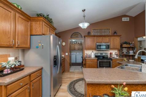 15 Sarah Circle North Mankato MN 56003