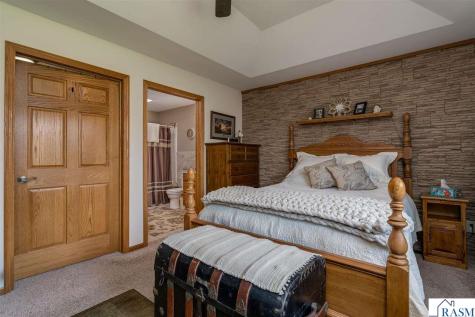 15 Sarah Circle North Mankato MN 56003