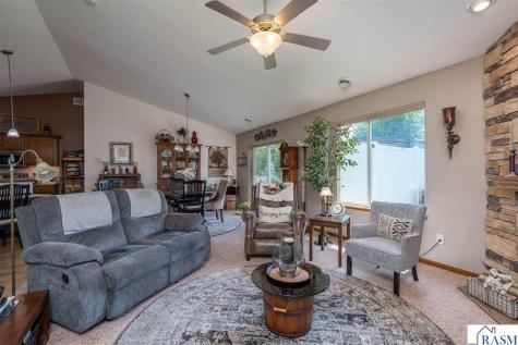 15 Sarah Circle North Mankato MN 56003