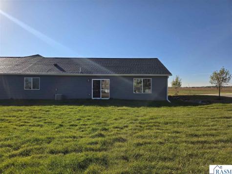 2015 Clark Street St. Peter MN 56082