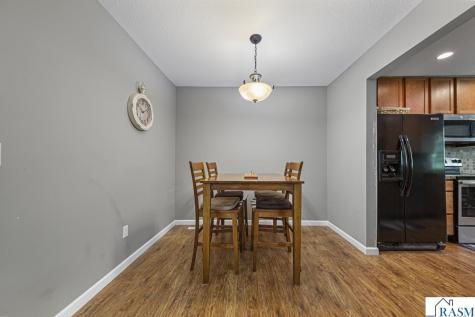 18450 Creeks Bend Drive Minnetonka MN 55345