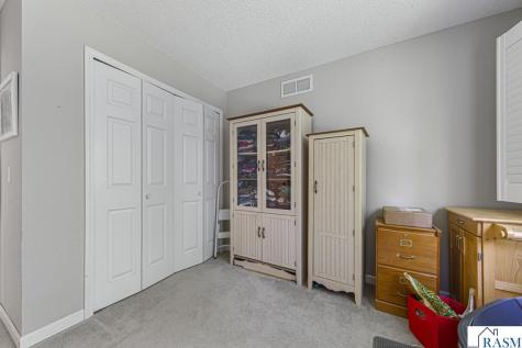18450 Creeks Bend Drive Minnetonka MN 55345