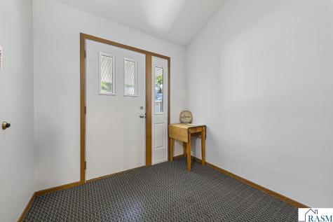 18450 Creeks Bend Drive Minnetonka MN 55345
