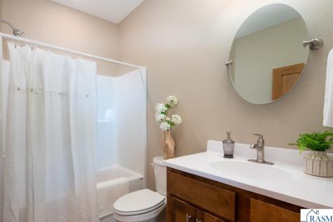 3116 Bassett Drive Mankato MN 56001
