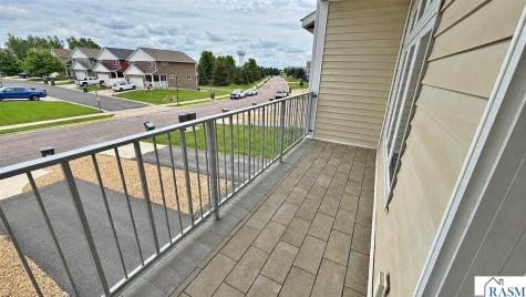 2157 Rolling Green Lane North Mankato MN 56003