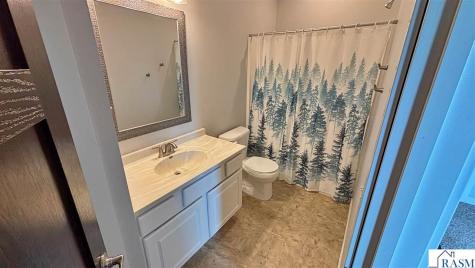 2157 Rolling Green Lane North Mankato MN 56003