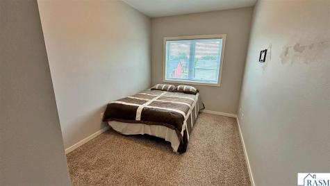 2157 Rolling Green Lane North Mankato MN 56003
