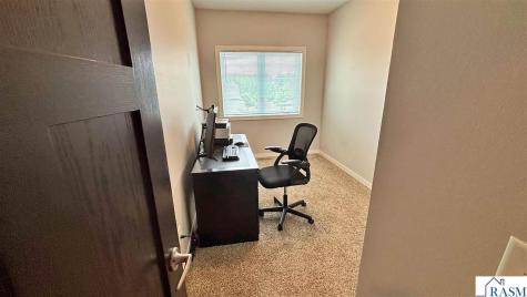 2157 Rolling Green Lane North Mankato MN 56003