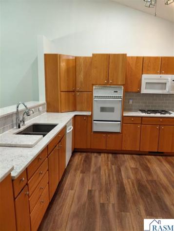 1507 Graystone Lane North Mankato MN 56003