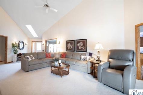 109 Teton Court Mankato MN 56001
