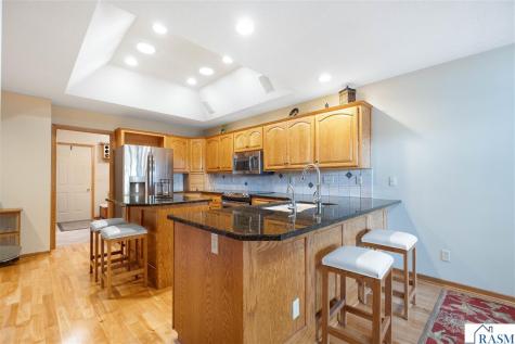 109 Teton Court Mankato MN 56001