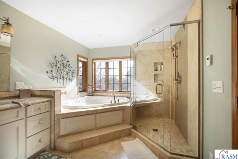 109 Teton Court Mankato MN 56001