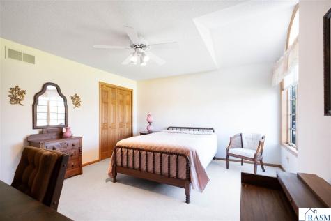 109 Teton Court Mankato MN 56001