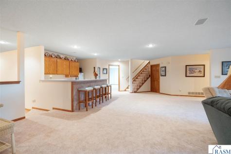 109 Teton Court Mankato MN 56001