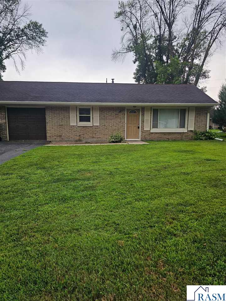 109 Jay Street Le Sueur MN 56058