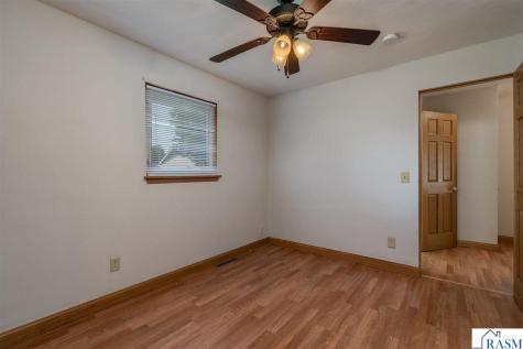 109 Jay Street Le Sueur MN 56058