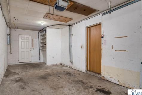 109 Jay Street Le Sueur MN 56058