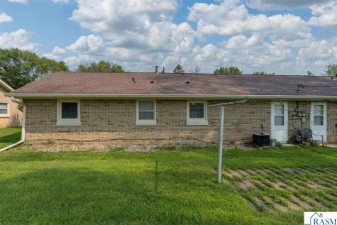 109 Jay Street Le Sueur MN 56058