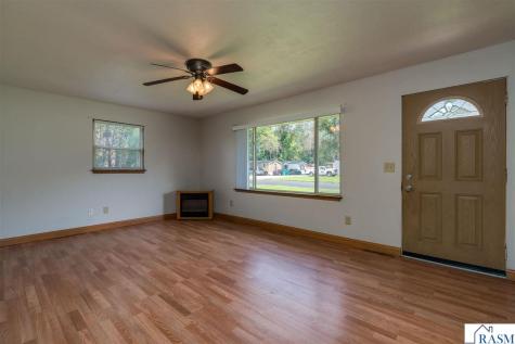 109 Jay Street Le Sueur MN 56058