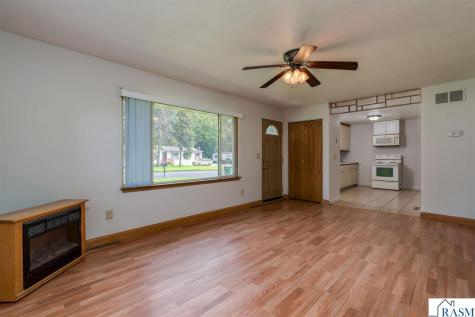 109 Jay Street Le Sueur MN 56058