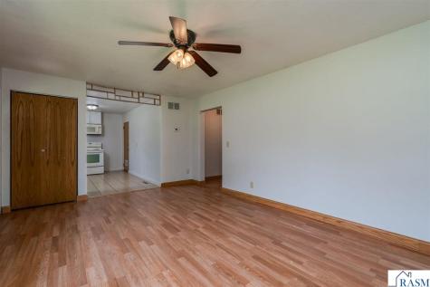109 Jay Street Le Sueur MN 56058