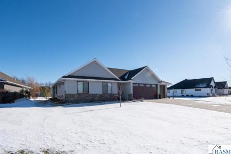 117 Dancing Waters Circle Mankato MN 56001