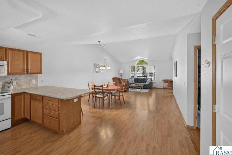 128 Gull Path Mankato MN 56001