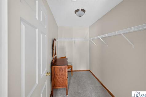 128 Gull Path Mankato MN 56001