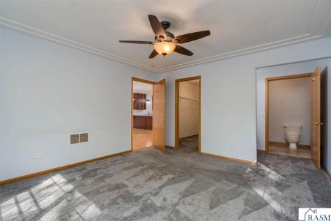 31 Pleasant View Trail North Mankato MN 56003