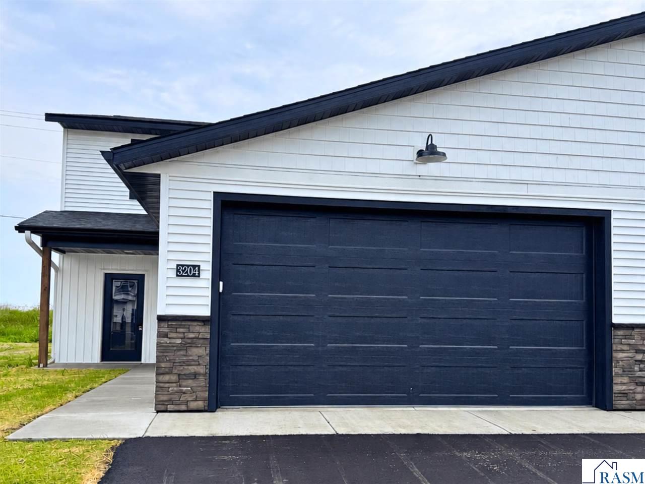 3204 Scotch Lane Mankato MN 56001