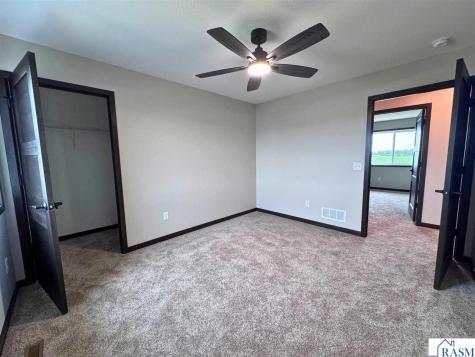 3204 Scotch Lane Mankato MN 56001