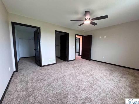 3204 Scotch Lane Mankato MN 56001