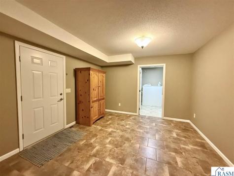 1314 Pine Pointe Curve St. Peter MN 56082