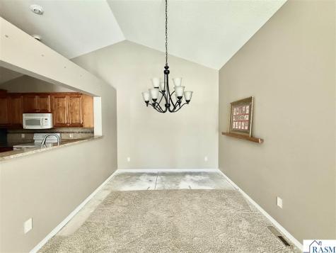1314 Pine Pointe Curve St. Peter MN 56082