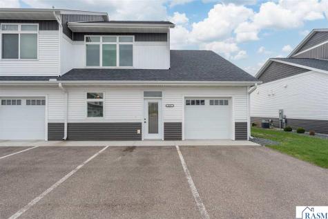 417 Prairie Rose Trail Mankato MN 56001