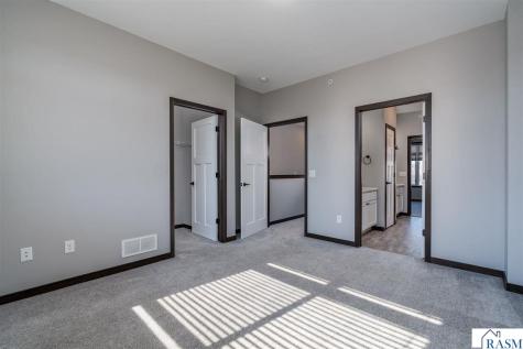 417 Prairie Rose Trail Mankato MN 56001