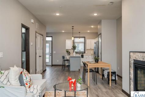 417 Prairie Rose Trail Mankato MN 56001