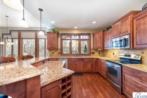 105 Viking Court Mankato MN 56001