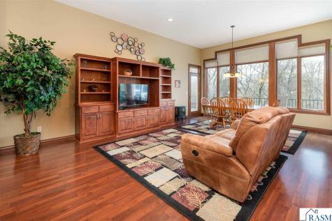 105 Viking Court Mankato MN 56001