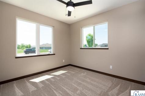 216 Dancing Waters Circle Mankato MN 56001