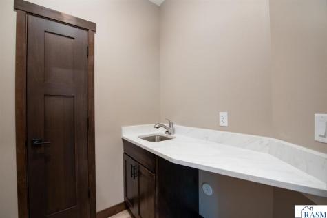 216 Dancing Waters Circle Mankato MN 56001