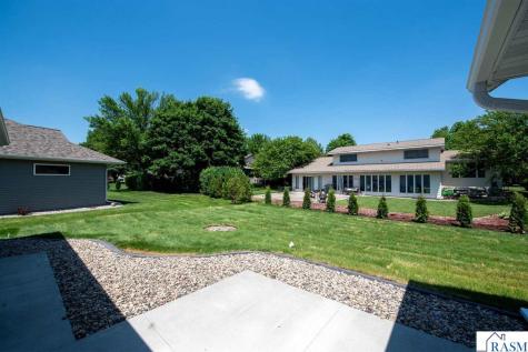 216 Dancing Waters Circle Mankato MN 56001