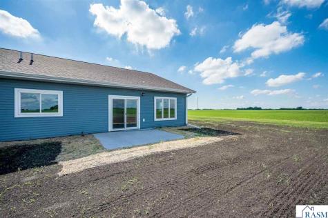 212 4th Avenue N Waldorf MN 56091