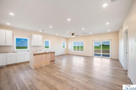 212 4th Avenue N Waldorf MN 56091